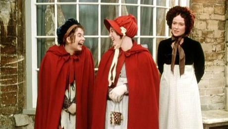 I mantelli rossi delle fanciulle di Highbury | Un dettaglio dal film “Emma.” di Autumn De Wilde I mantelli rossi delle fanciulle di Highbury | Un dettaglio dal film “Emma.” di Autumn De Wilde