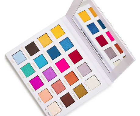 Scott Barnes la linea make up del truccatore delle star Scott Barnes la linea make up del truccatore delle star