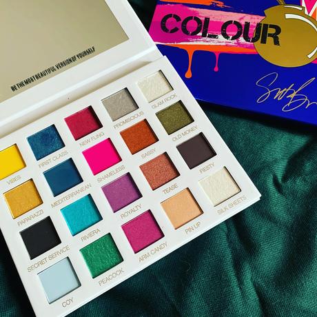 Scott Barnes la linea make up del truccatore delle star Scott Barnes la linea make up del truccatore delle star
