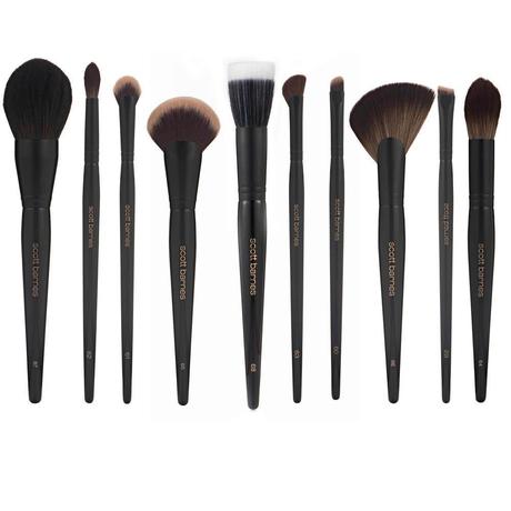 Scott Barnes la linea make up del truccatore delle star Scott Barnes la linea make up del truccatore delle star