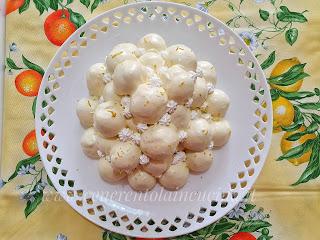 Profiteroles al limone. Profiteroles al limone.