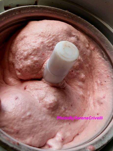 GELATO ALLE FRAGOLE di Dolcipensieri GELATO ALLE FRAGOLE di Dolcipensieri