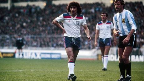 La gloria postuma della maglia Admiral 1980-83 dell’Inghilterra La gloria postuma della maglia Admiral 1980-83 dell’Inghilterra