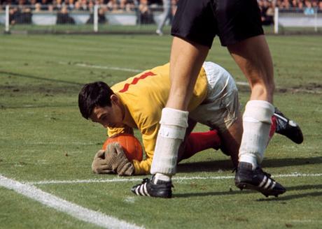 La gloria postuma della maglia Admiral 1980-83 dell’Inghilterra La gloria postuma della maglia Admiral 1980-83 dell’Inghilterra