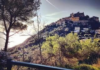 Èze - nidi d'aquila (o forse di cuculi) Èze - nidi d'aquila (o forse di cuculi)
