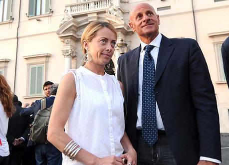 Nuovo sindaco di Roma? La corsa al Campidoglio si avvia a ridursi in farsa Nuovo sindaco di Roma? La corsa al Campidoglio si avvia a ridursi in farsa