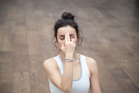 Pranayama, il controllo del respiro: Cos’è, benefici e come si pratica Pranayama, il controllo del respiro: Cos’è, benefici e come si pratica