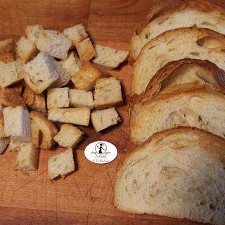 Impariamo ad usare la friggitrice ad aria: fette e crostini di pane tostati Impariamo ad usare la friggitrice ad aria: fette e crostini di pane tostati