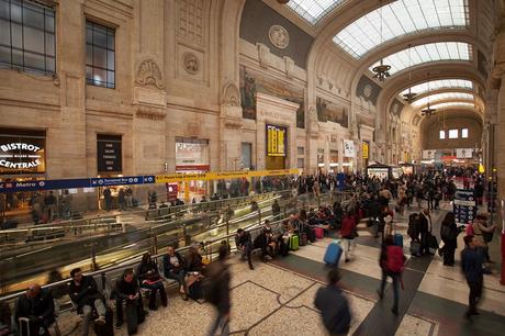 Spostamenti tra regioni: o si apre tutti o si rinvia. Il Sud deve aspettare il Nord stazione milano centrale