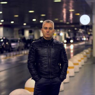 Nel ventre del buio: il nuovo singolo di ALEX CARPANI! Nel ventre del buio: il nuovo singolo di ALEX CARPANI!