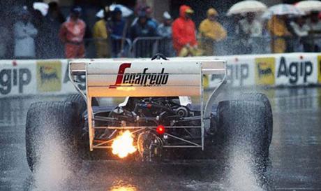 Una pezza rossa tra Senna e Prost nel GP di Monaco 1984 Una pezza rossa tra Senna e Prost nel GP di Monaco 1984