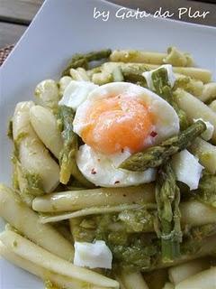 CAVATELLI di GRANO DURO CON UOVO E ASPARAGI