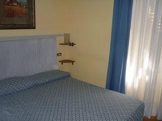 Hotel Arena House - Via Marco Aurelio 37 - Roma