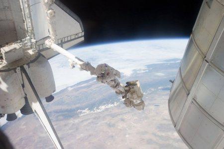 STS 135: le foto ricordo