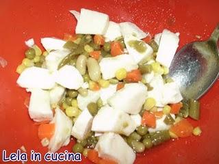 insalata di mozzarella e verdurine
