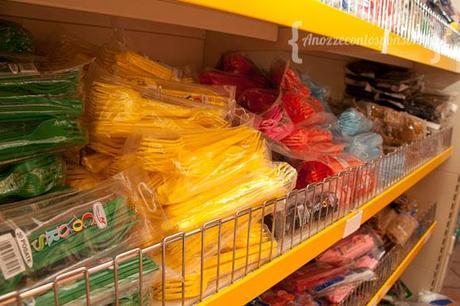 forchette-colorate-per-feste-rosso-giallo-blu-verde forchette-colorate-per-feste-rosso-giallo-blu-verde