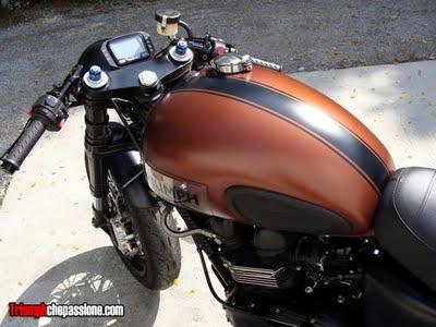 Triumph Thruxton 900 by Txistu