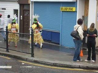 TUTTE LE INFO SU NOTTING HILL CARNIVAL 2011!!! AD AGOSTO LONDRA SI TINGE DI MILLE COLORI PER IL CARNEVALE PIU' PAZZO D'EUROPA!