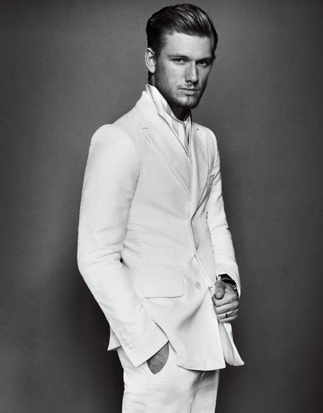 Alex Pettyfer per VMAN Magazine Luglio 2011 By Mario Testino