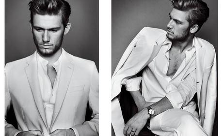 Alex Pettyfer per VMAN Magazine Luglio 2011 By Mario Testino