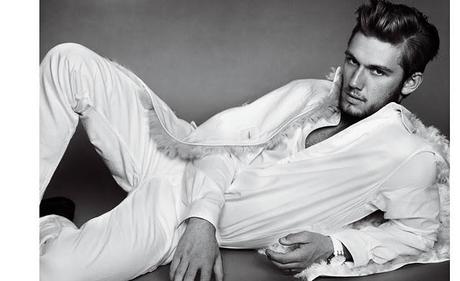 Alex Pettyfer per VMAN Magazine Luglio 2011 By Mario Testino