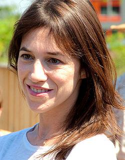 http://upload.wikimedia.org/wikipedia/commons/thumb/9/90/Charlotte_Gainsbourg_%282010%29_2.jpg/250px-Charlotte_Gainsbourg_%282010%29_2.jpg