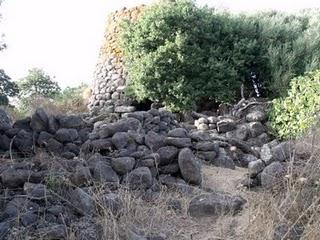 ARCHEOLOGIA SARDA: NURAGHE SANILO - AIDOMAGGIORE