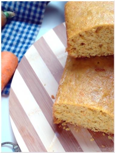 Torta di carote a colazione, in attesa dei taccuini di viaggio dalla Cambogia. Rinunce che a volte fanno piacere.