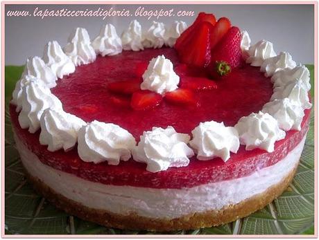 Torta allo yogurt con fragole