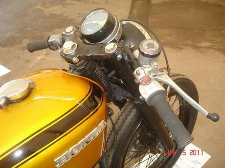 CB 750 by Kickstart-garage