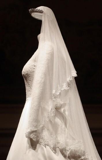 L'Abito da Sposa di Kate Middleton in Mostra a Buckingham Palace