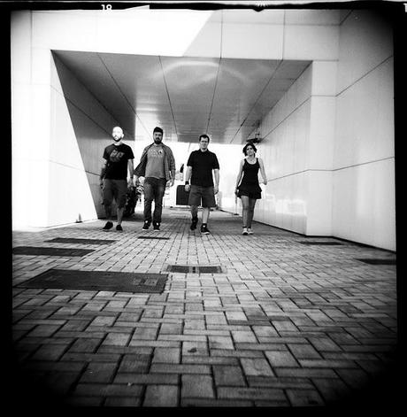 LOMOGRAPHY • Penelope sulla Luna con Diana F+ Edelwaiss e Ilford FP4 plus 125