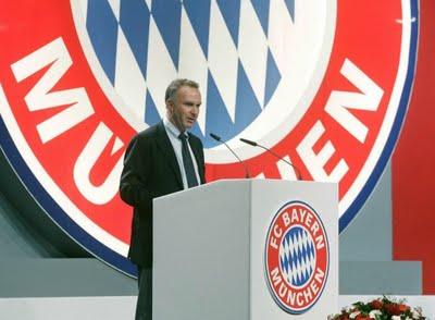 Rummenigge attacca la Juventus per aver soffiato Vidal al Bayern Monaco