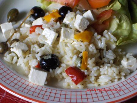 Insalata rustica con riso e feta