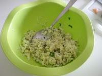 Pomodoro ripieno con formaggio di pecora Pomodoro ripieno con formaggio di pecora