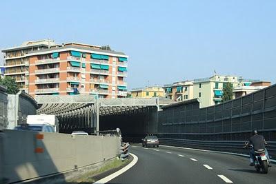 nel ventre di Genova