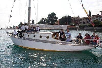 Vela - SABATO A GARDONE RIVIERA LA FESTA DEGLI 80 ANNI DEL GALEOTTO