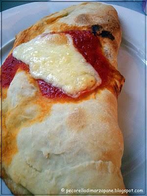 Calzone e Pizza con il cornicione ripieno di ricotta