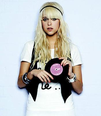 Glamorous indie rock'n'roll Indie Girl