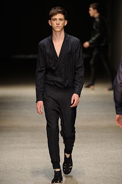 Sfilata Neil Barrett Spring 2011