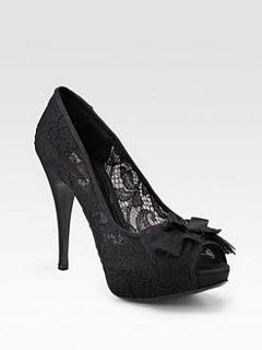 Le scarpe in pizzo by Dolce & Gabbana