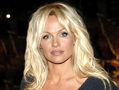 PAMELA ANDERSON SINGLE E  SENZA BOTOX