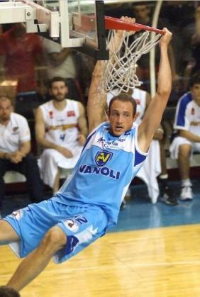 Marco Cusin firma con Pesaro