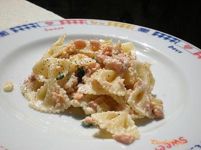 Farfalle al Salmone mantecate con Ricotta e Scorza di Limone