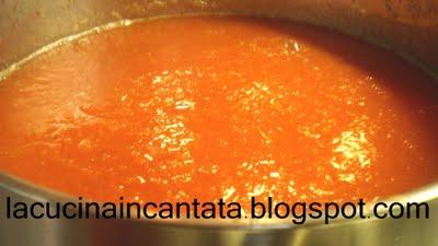 sugo al pomodoro...... dalla terra..alla tavola!!!!!!