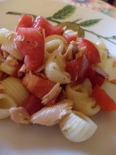 Conchiglie fredde con Tonno, Pomodori e Origano