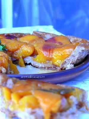 Crostata di Pesche e Menta cotta come una Tatin