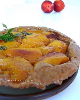 Crostata di Pesche e Menta cotta come una Tatin