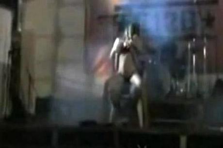 Jessica e lo spogliarello per il PD. Che gran cambiamento!