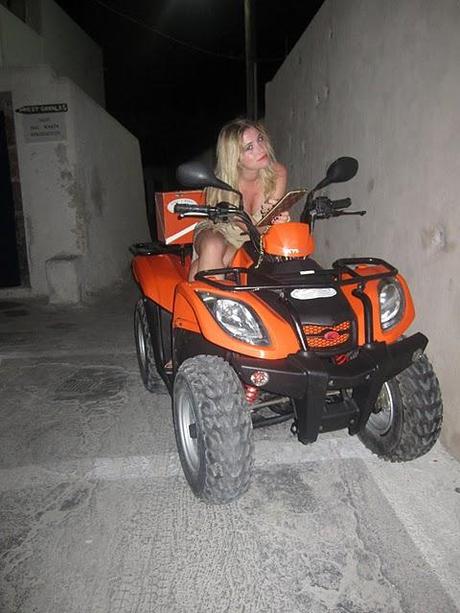 Second night in Santorini!